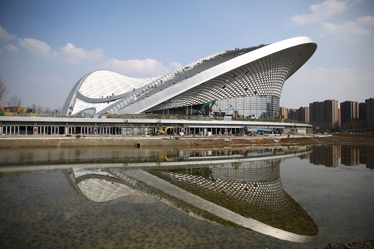 1557282440860295.jpg 成都露天音乐广场.jpg