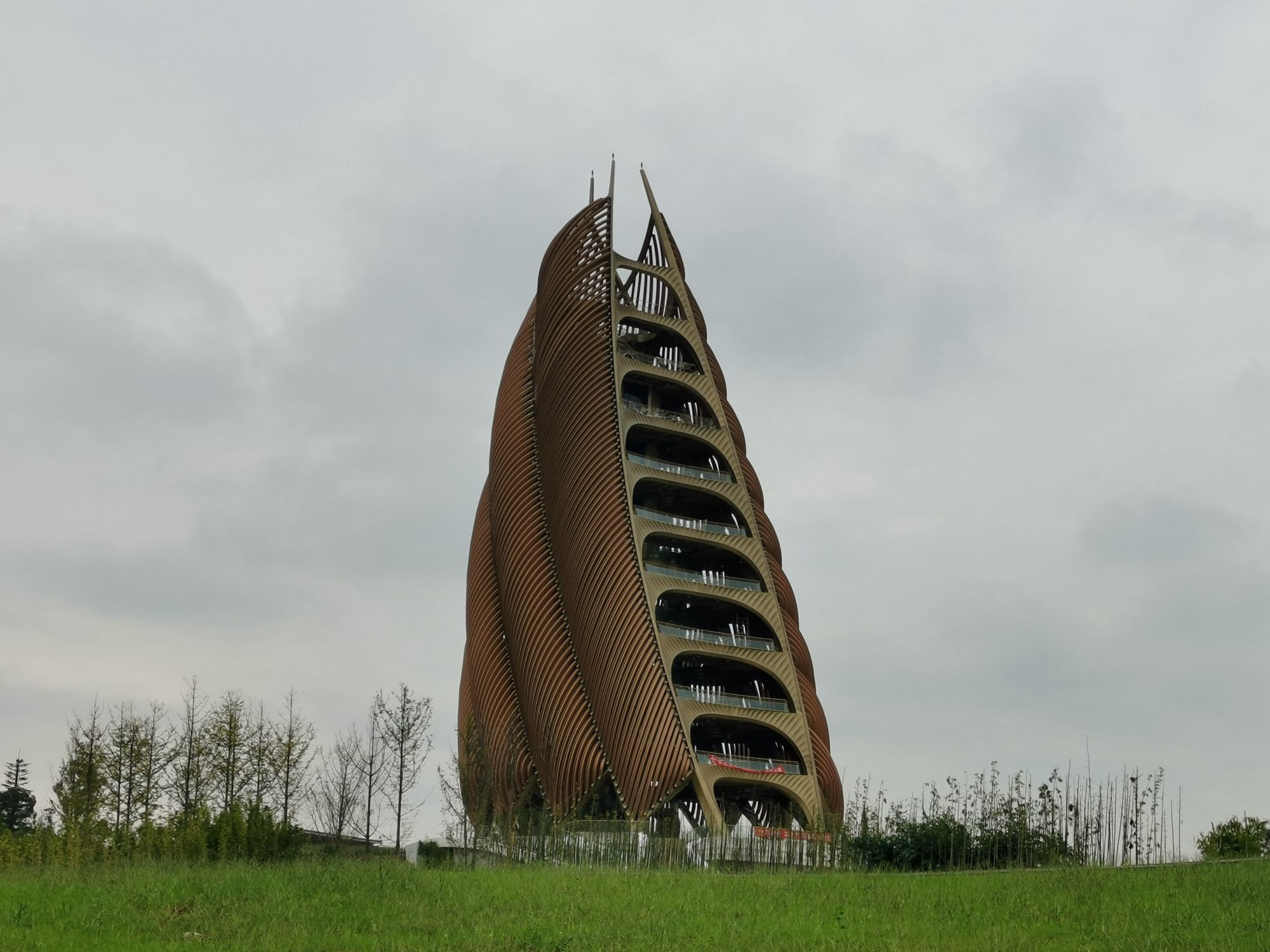 1637221347429175.jpg 熊猫基地观光暸望塔_副本.jpg